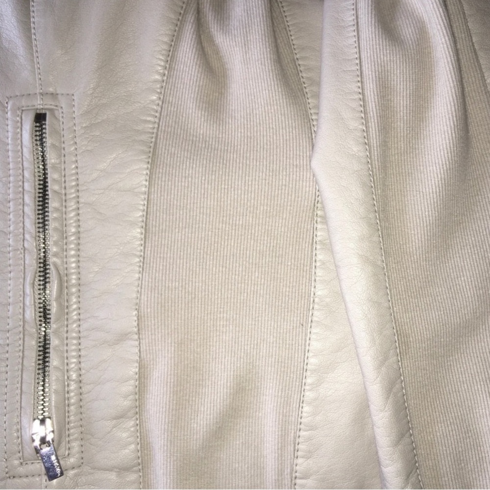 Express Women's Tan Faux Leather Jacket Sz Med - Picture 4 of 7